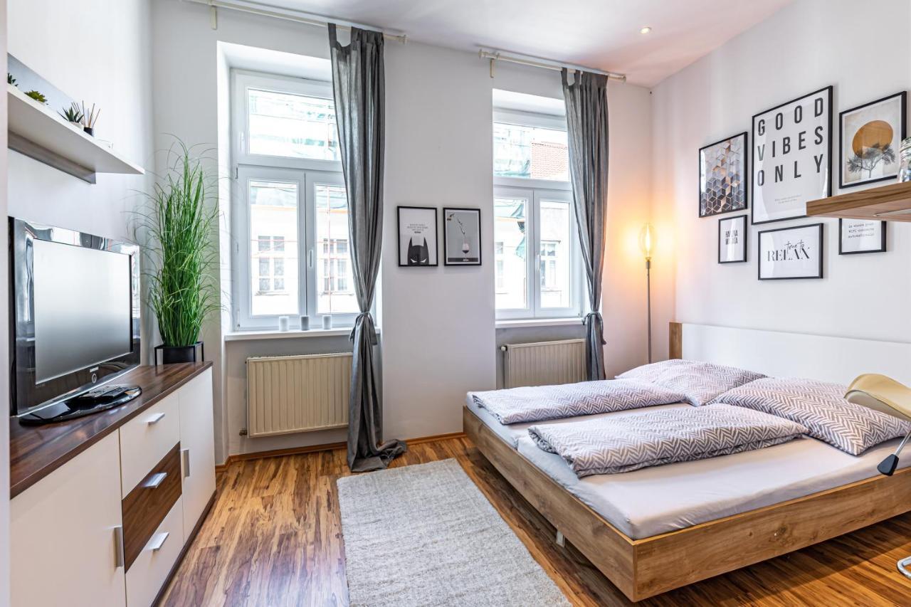 Cozy + Trendy By Jr City Apartments Wenen Buitenkant foto